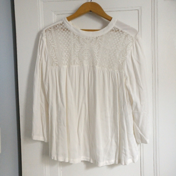 Large white Old Navy smock blouse with embroidery detail - Picture 1 of 5